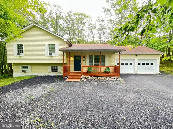 108 DORCHESTER DR, Bushkill, PA 18324