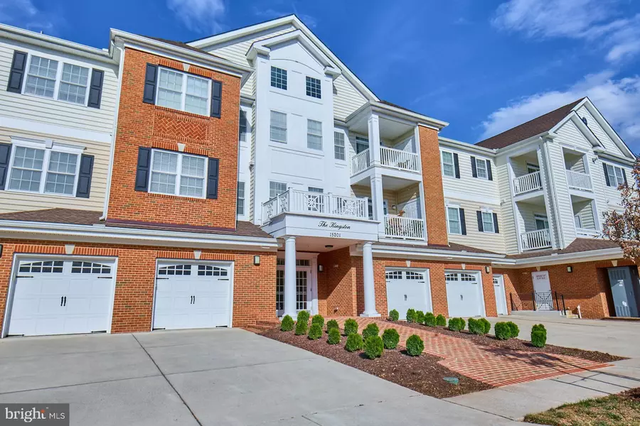 15201 ROYAL CREST DR #301, Haymarket, VA 20169