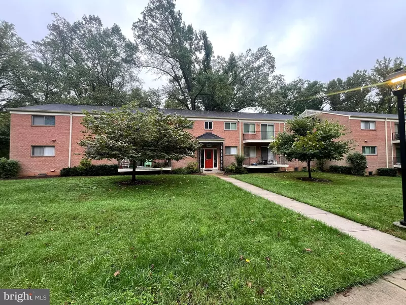 10687 WEYMOUTH ST #103, Bethesda, MD 20814