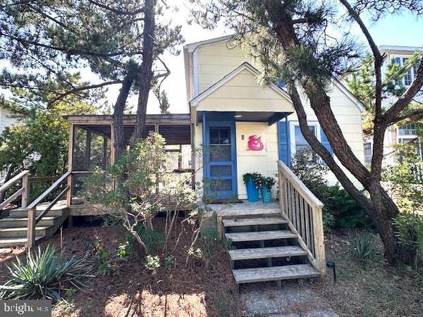 4 E GEORGETOWN ST, Fenwick Island, DE 19944