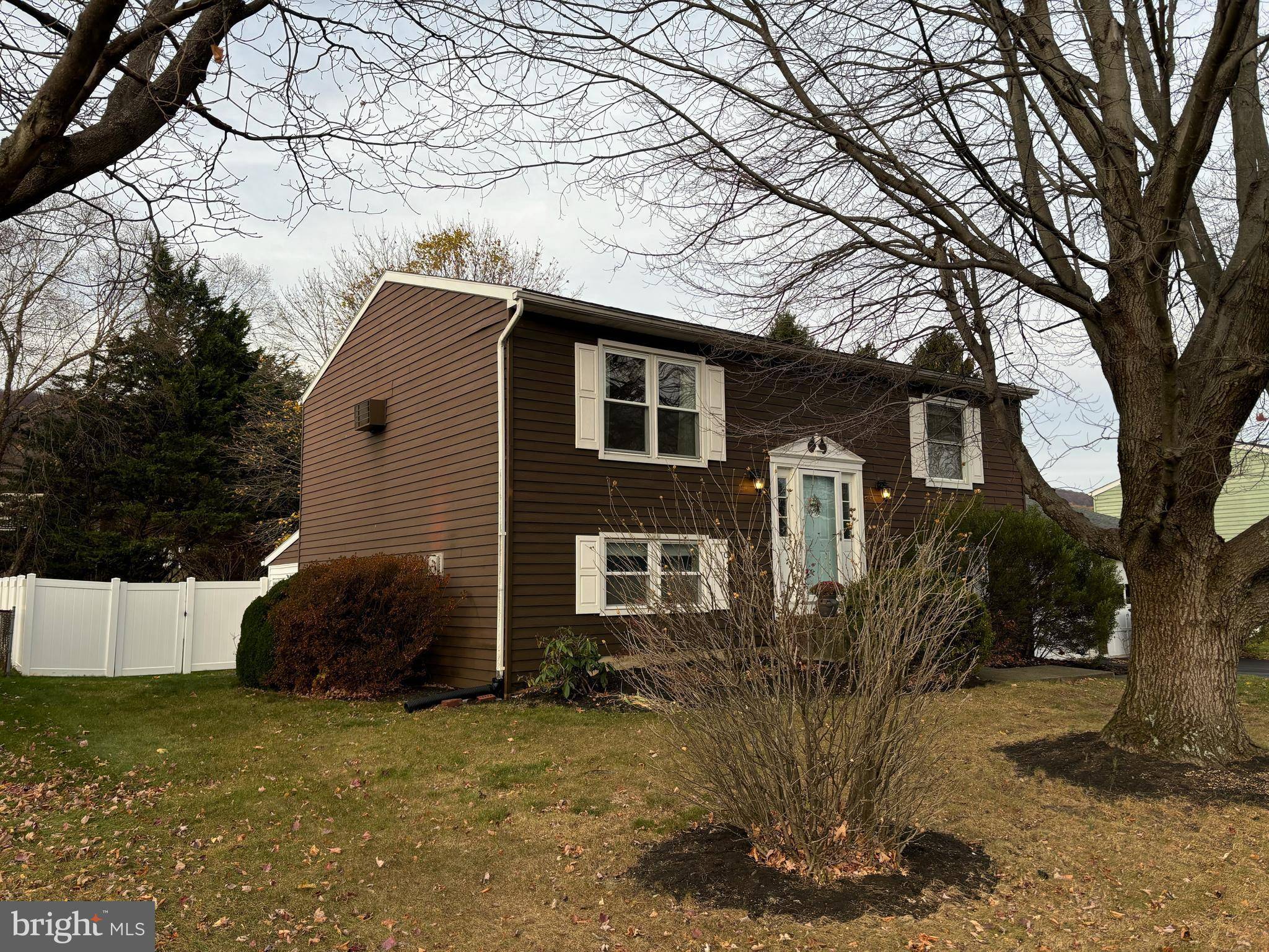2748 MASSACHUSETTS CT, Harrisburg, PA 17112