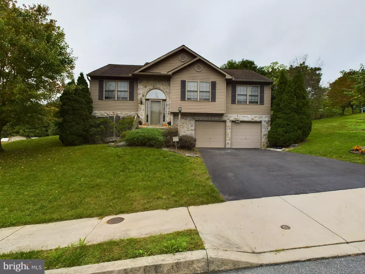 Lancaster, PA 17603,403 RABBIT HILL LN