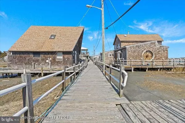 Cape May Court House, NJ 08210,33 W BOARDWALK GS