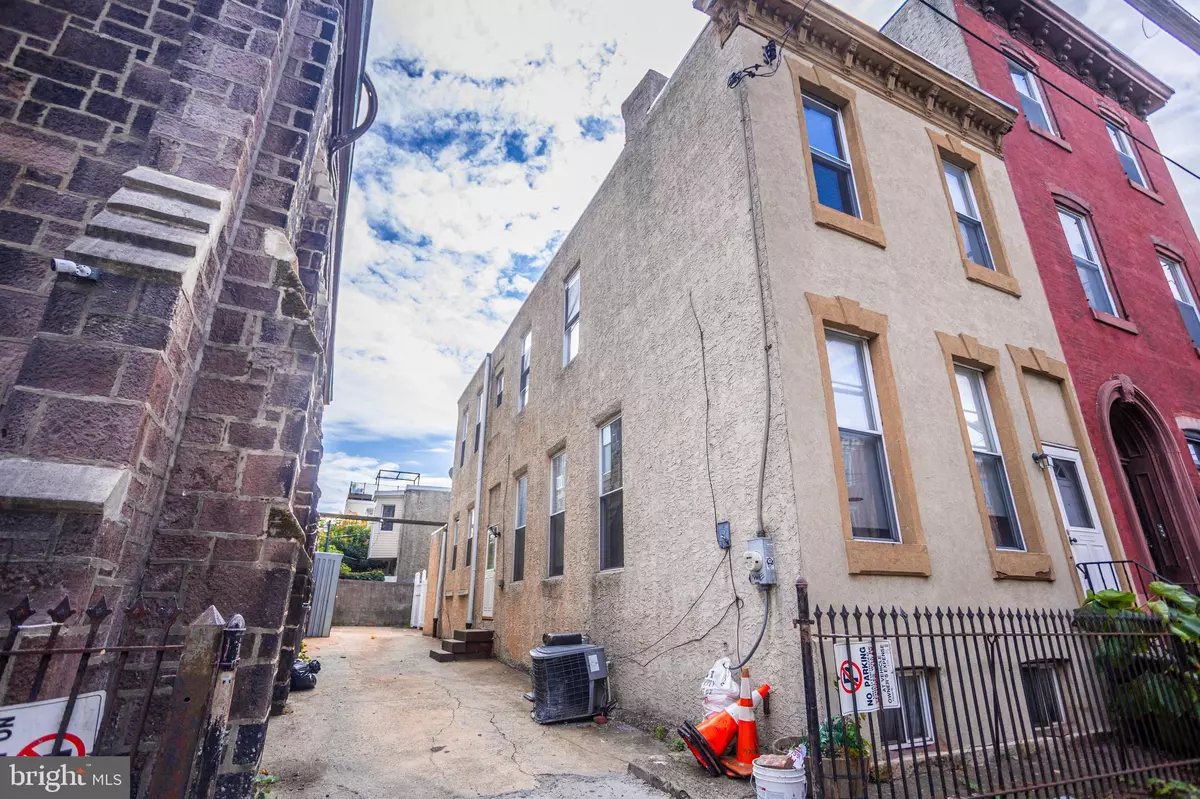 Philadelphia, PA 19147,524 WHARTON ST