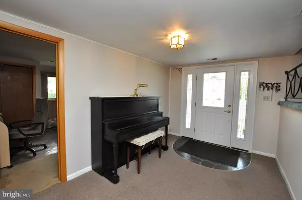 Stratford, NJ 08084,17 HILLSIDE RD