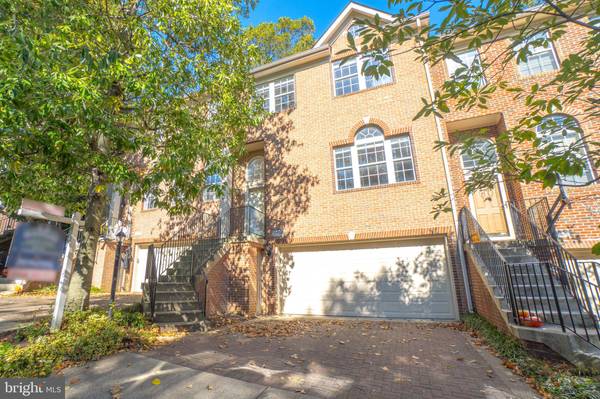 1304 S WASHINGTON ST, Falls Church, VA 22046