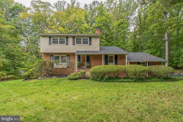 540 WATERFORD DR, Hockessin, DE 19707