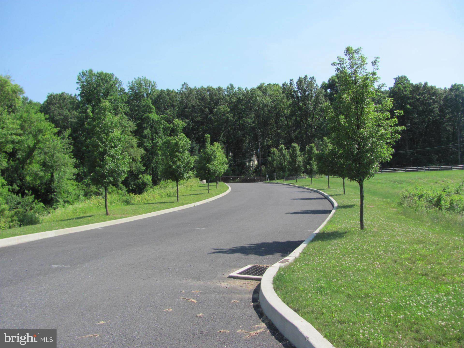 Bethlehem, PA 18015,2212 S MELROSE LN