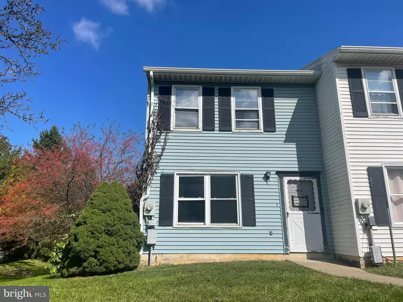 914 SOUTHGATE DR #8, State College, PA 16801