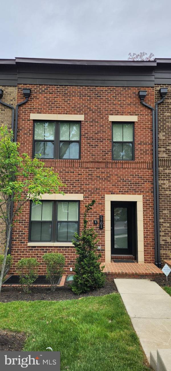 5701 11TH ST N #4, Arlington, VA 22205