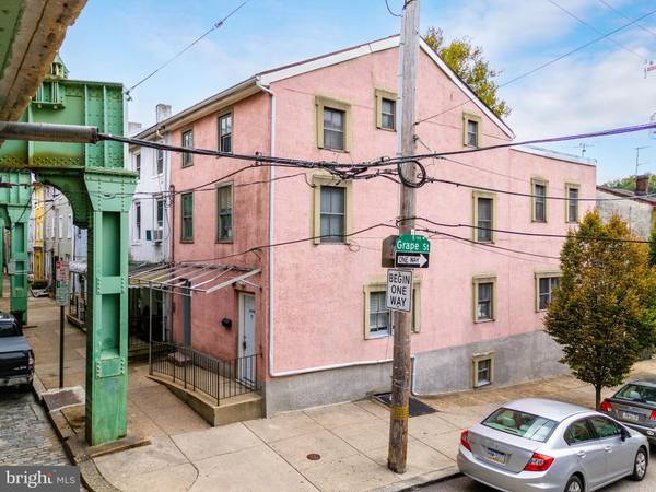 4338 CRESSON ST, Philadelphia, PA 19127