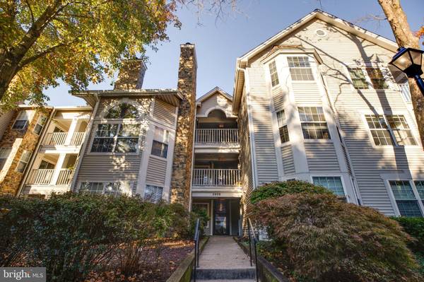 5608 WILLOUGHBY NEWTON DR #32, Centreville, VA 20120