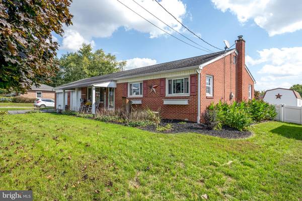 1104 HANOVER RD, York, PA 17408