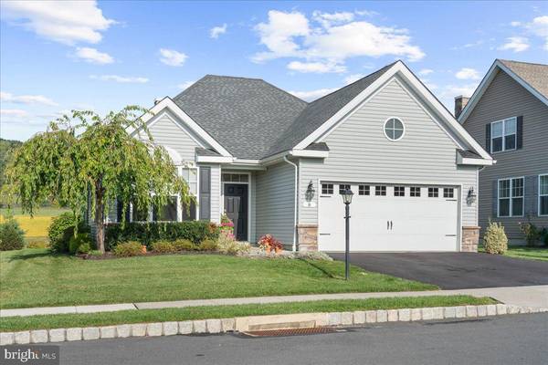 8 FOX CHASE LN, Oley, PA 19547