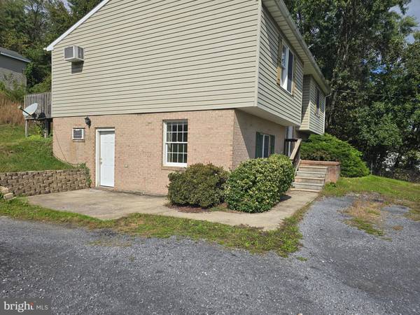 Falling Waters, WV 25419,8005 WILLIAMSPORT PIKE #2