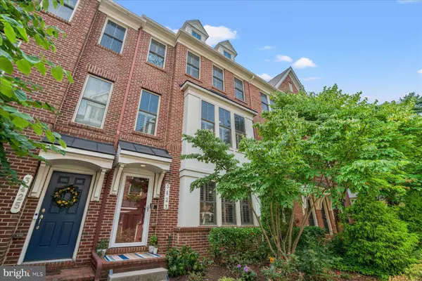 3423 S KEMPER RD, Arlington, VA 22206