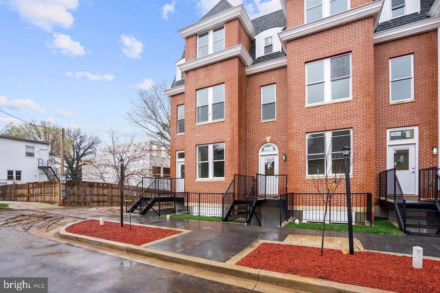 1622 26TH SE #1622-1, Washington, DC 20020