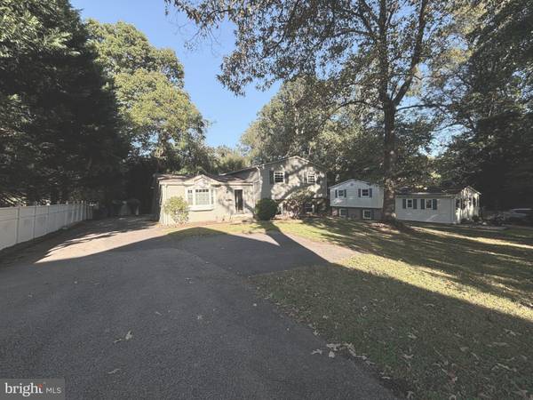 311-A ADAHI RD SE, Vienna, VA 22180