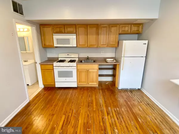 341 W GIRARD AVE #2ND FLOOR, Philadelphia, PA 19123