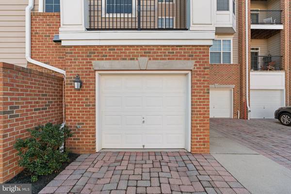 Odenton, MD 21113,8601 ROAMING RIDGE WAY #303