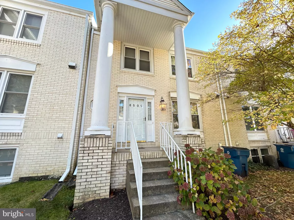 Vienna, VA 22182,8505 JEFFERSONIAN CT