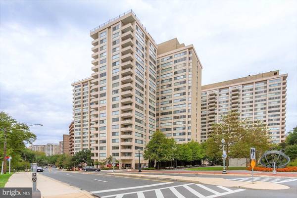 Chevy Chase, MD 20815,5500 FRIENDSHIP BLVD #333, 33T