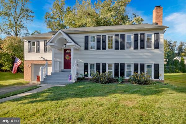 Annandale, VA 22003,7406 BEVERLY MANOR DR