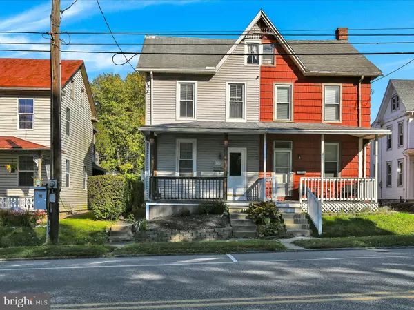 437 E MAIN ST, Annville, PA 17003