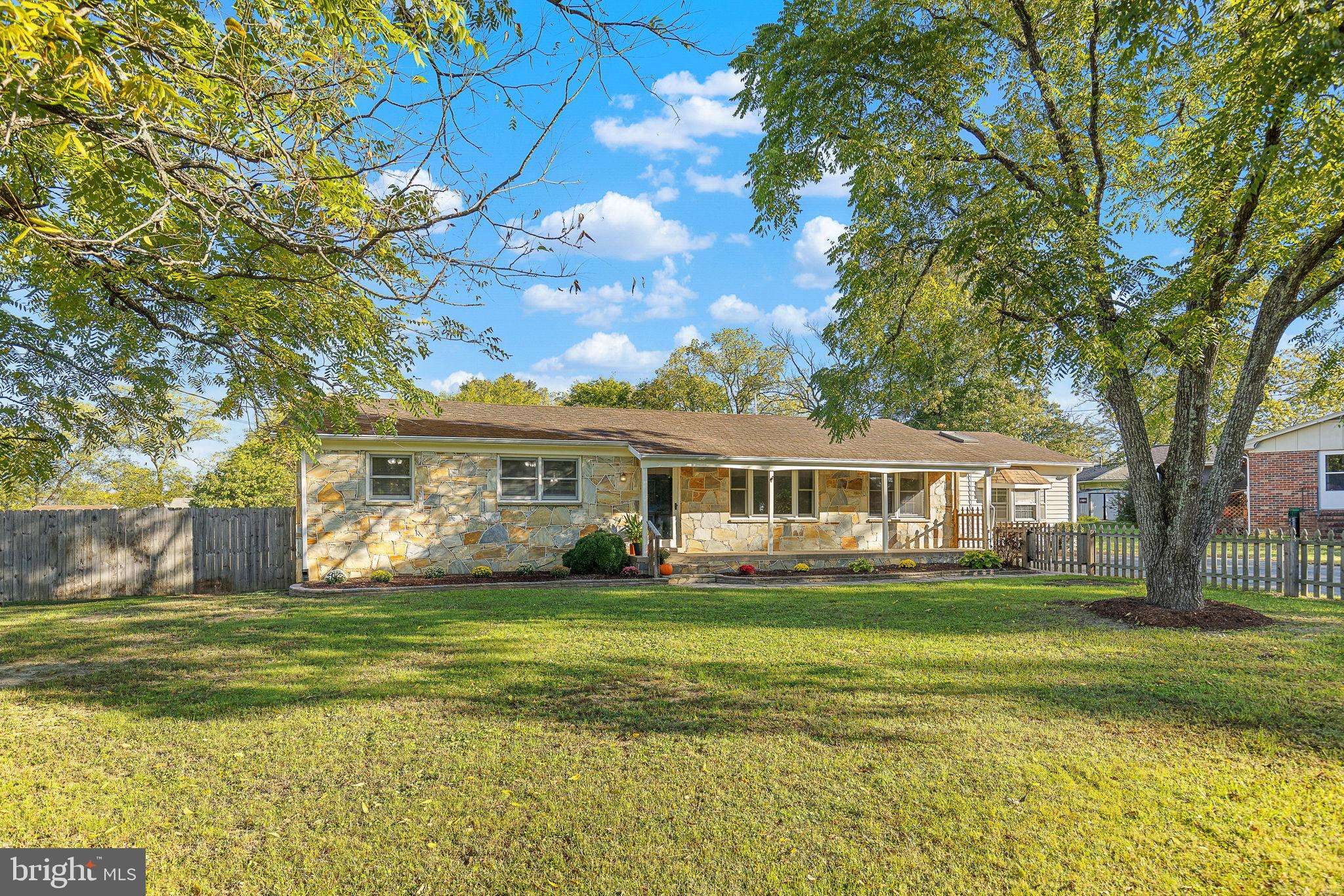 102 WALNUT DR, Fredericksburg, VA 22405