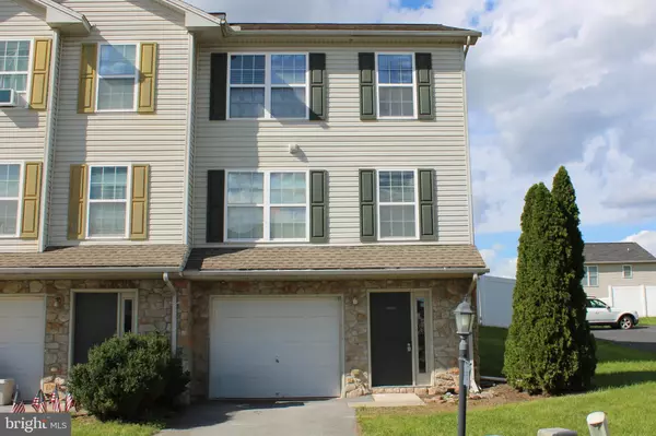 415 FISHER DR, York, PA 17404