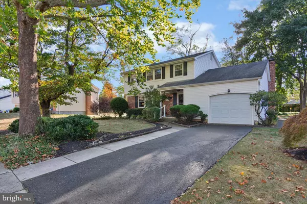 854 STONEHENGE RD, Cherry Hill, NJ 08003