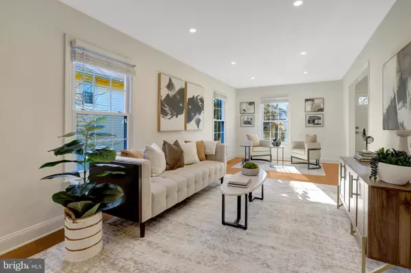 Alexandria, VA 22301,216 DUNCAN AVE