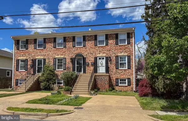 Alexandria, VA 22301,216 DUNCAN AVE