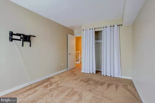 Alexandria, VA 22309,3800 EL CAMINO PL #1