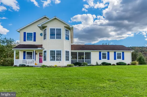 311 LAKESIDE DR, New Bloomfield, PA 17068