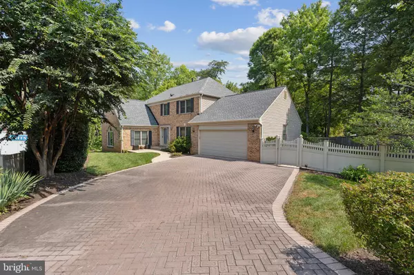 Annandale, VA 22003,8740 SHADOW LAWN CT