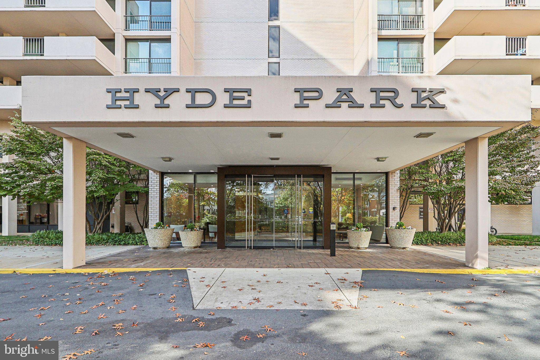 4141 N HENDERSON RD #704, Arlington, VA 22203