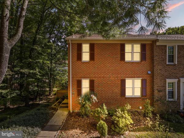 9101 GALBRETH CT, Springfield, VA 22153