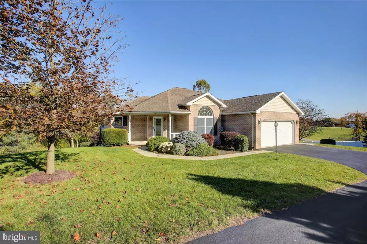 Chambersburg, PA 17202,842 CRANBERRY DRIVE