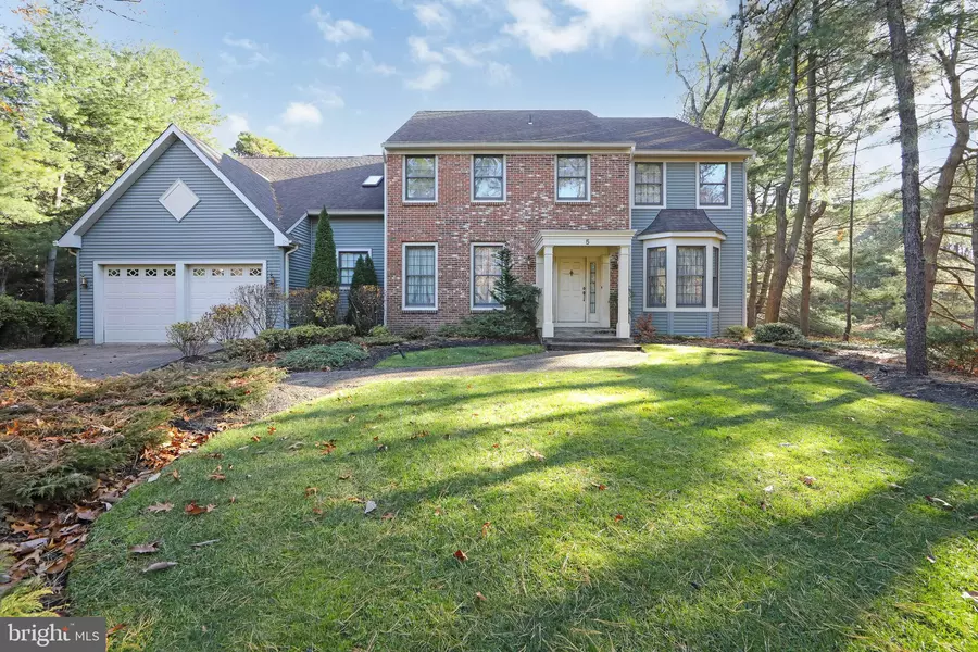 5 CLIFTON CT, Voorhees, NJ 08043