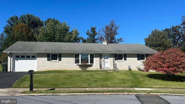 407 FITZPATRICK LN, York, PA 17406