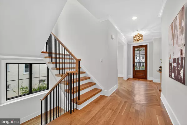 Chevy Chase, MD 20815,4812 CHEVY CHASE BLVD