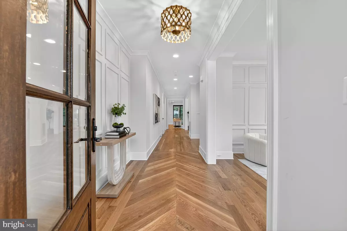 Chevy Chase, MD 20815,4812 CHEVY CHASE BLVD