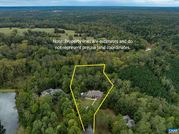 Palmyra, VA 22963,90 HONEYSUCKLE CT
