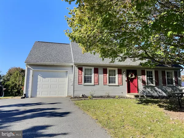 Lancaster, PA 17603,4 IVYWOOD CT