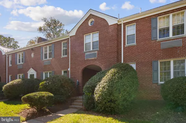 Alexandria, VA 22305,20 AUBURN CT #B