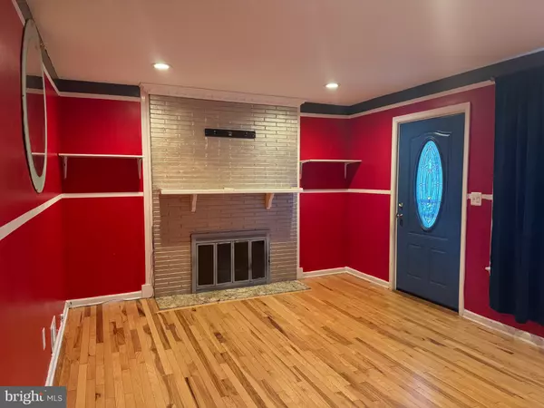 New Carrollton, MD 20784,8304 LARCHWOOD ST