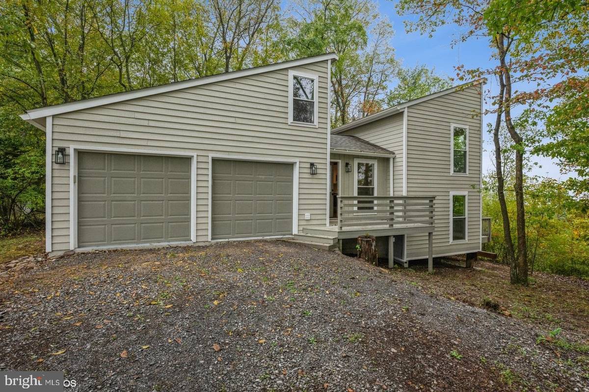 Great Cacapon, WV 25422,869 STELLAR WAY