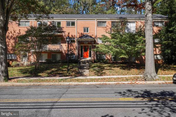 Bethesda, MD 20814,10644 WEYMOUTH ST #101