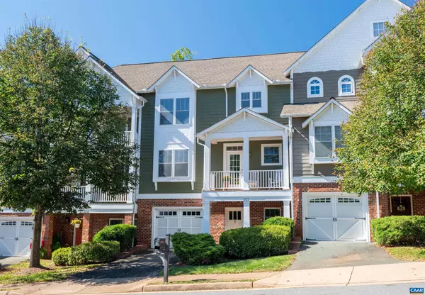 207 BROOKWOOD DR, Charlottesville, VA 22902